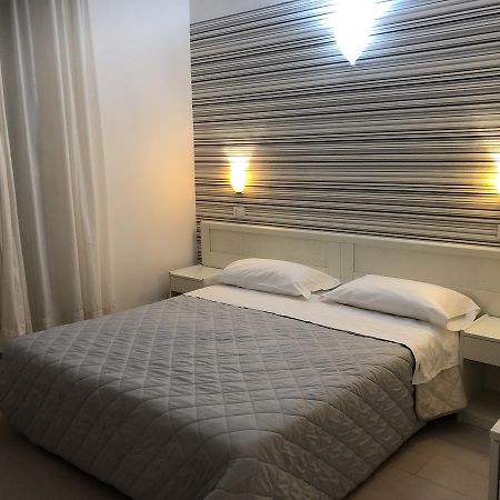 Hotel Stella Polare Rimini Bagian luar foto