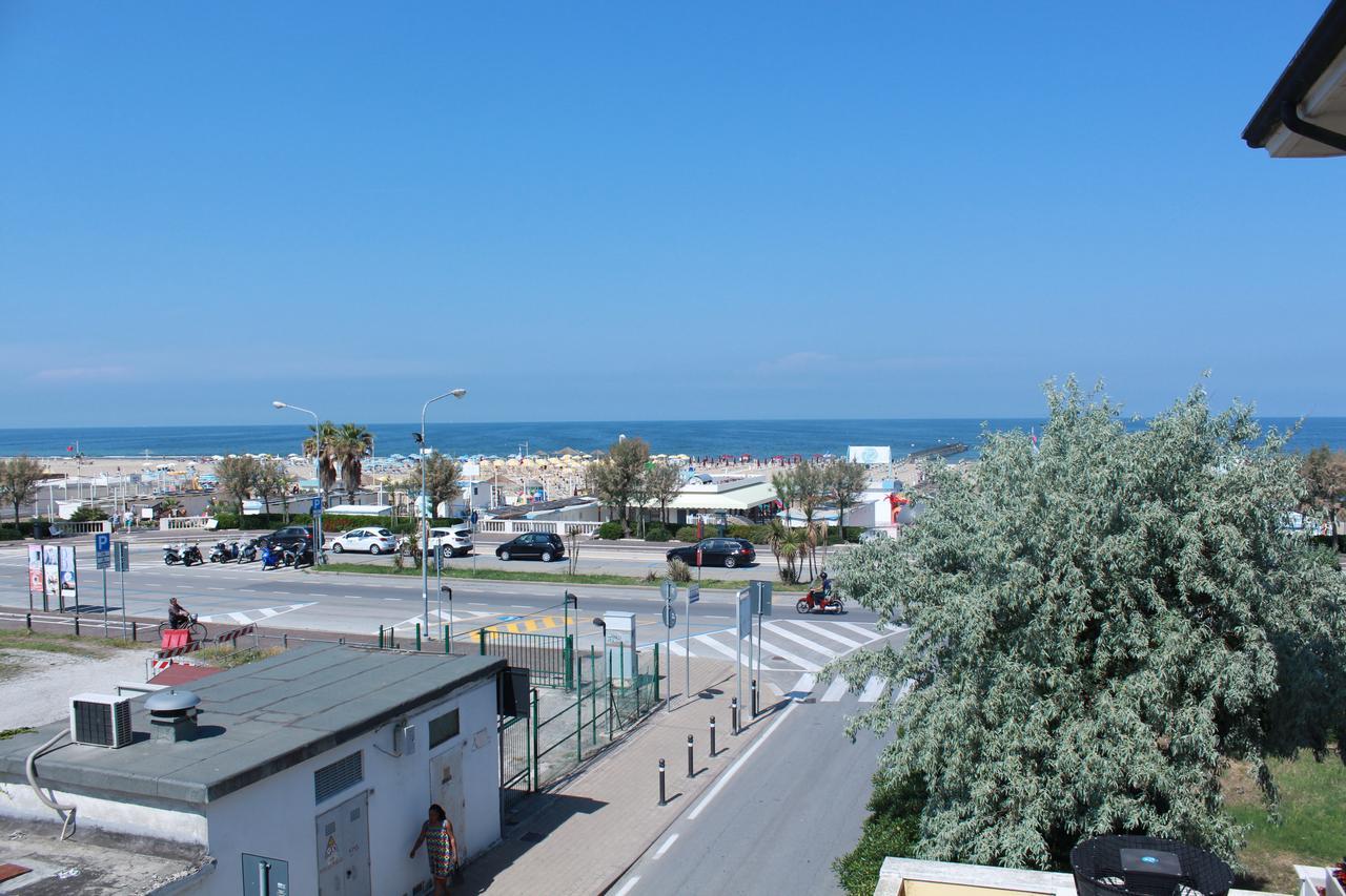 Hotel Stella Polare Rimini Bagian luar foto