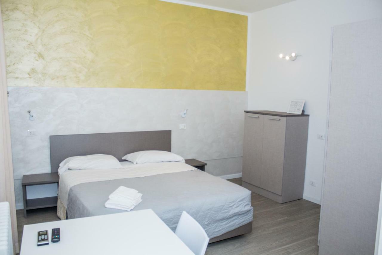 Hotel Stella Polare Rimini Bagian luar foto