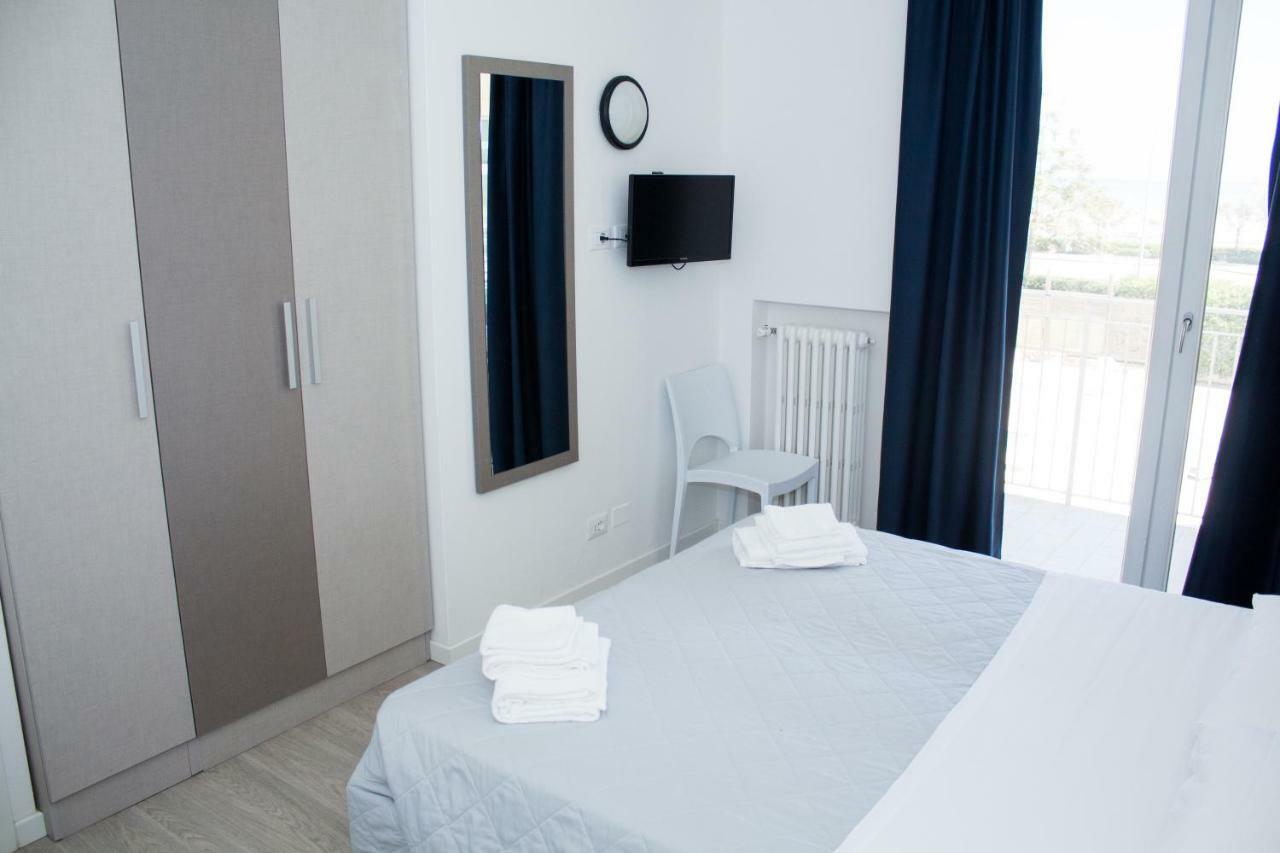 Hotel Stella Polare Rimini Bagian luar foto