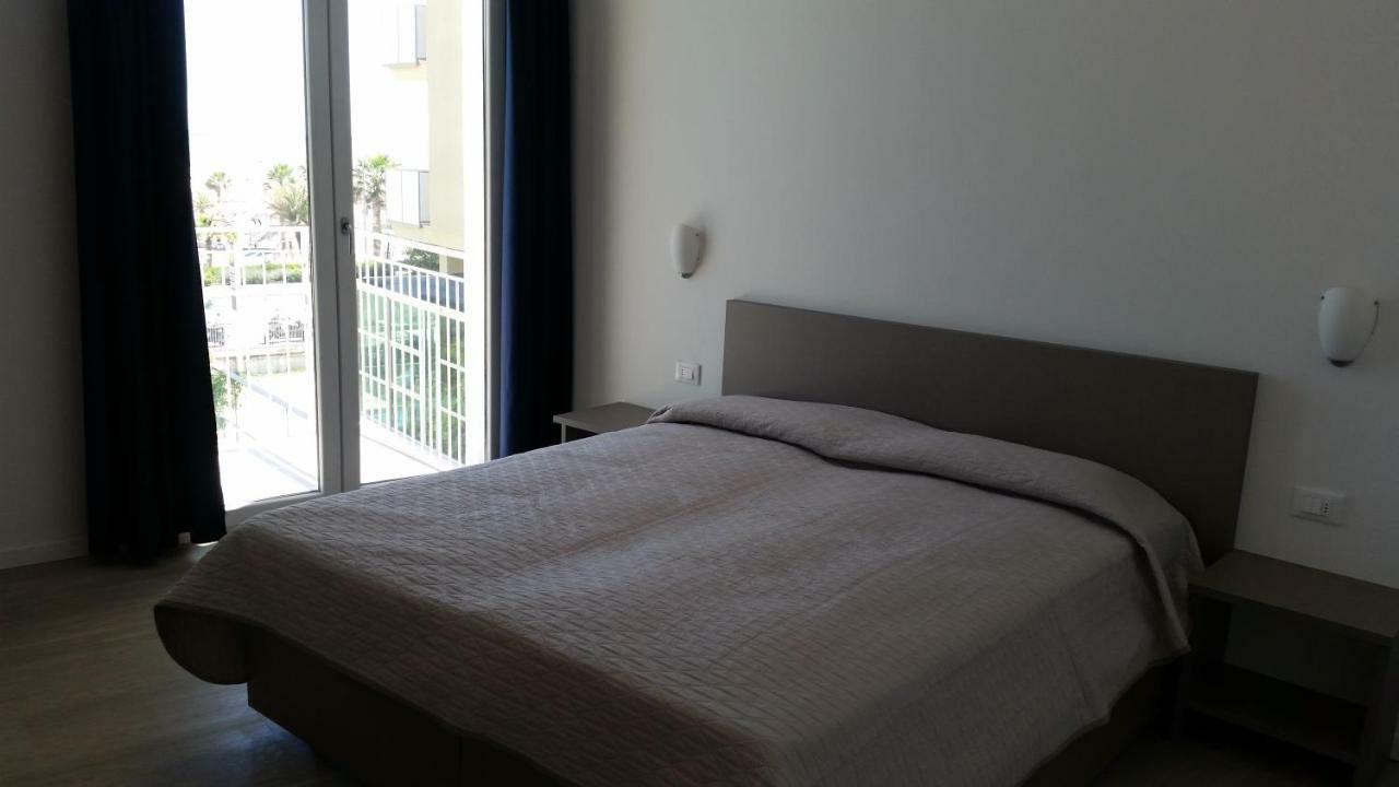 Hotel Stella Polare Rimini Bagian luar foto